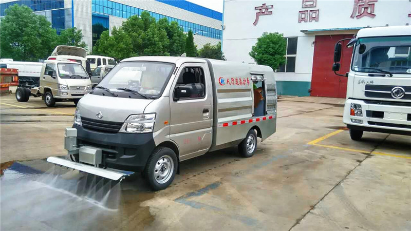 長安人行道養(yǎng)護車