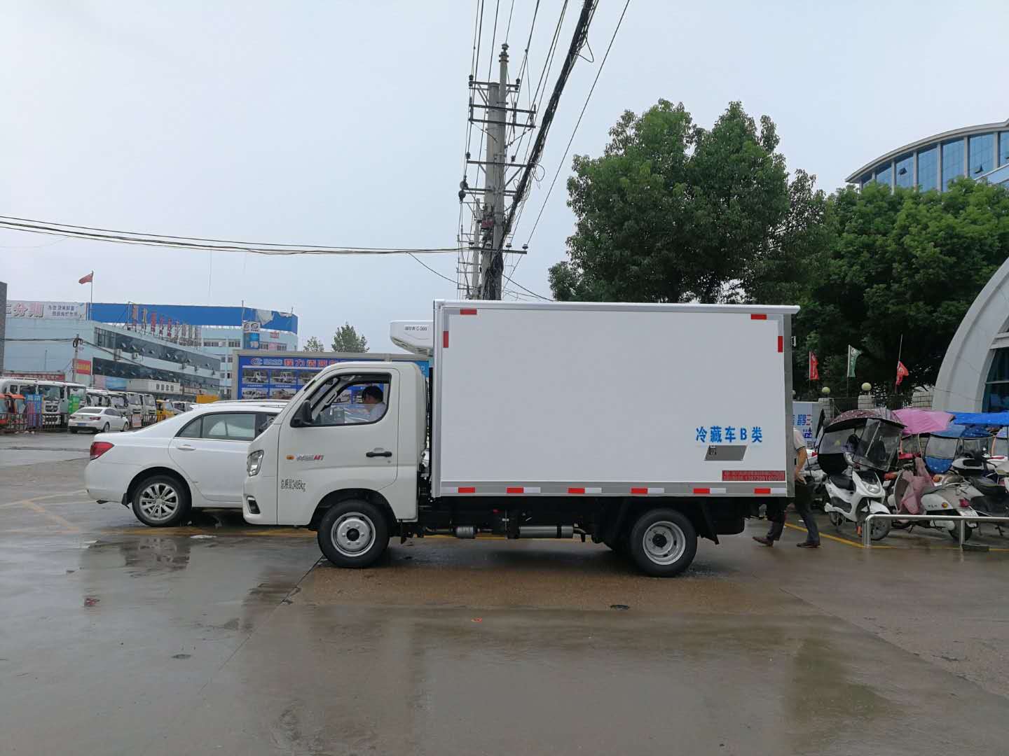 國六福田祥菱M1藍(lán)牌冷藏車